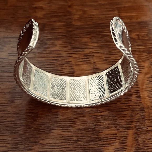 $142  Estate Cuff  Sterling Silver  46.5 Grams  Marked SX 925 THAILAND - Picture 6 of 6